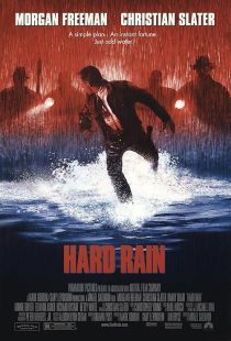 فیلم Hard Rain 1998 1 MV5BNmYzOGJiZGYtMzI2Zi00MzVmLWFiYmItNDA0ZDg4NDYzY2E0XkEyXkFqcGc@. V1 SX500
