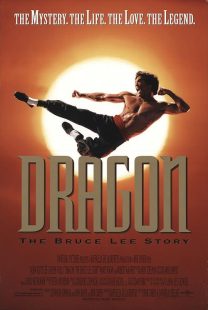فیلم Dragon: The Bruce Lee Story 1993 1 MV5BZTM1ODJjMzgtY2I5Ny00NjBiLTg4MjItNjY2Y2FjYTQxNTViXkEyXkFqcGc@. V1 SX500