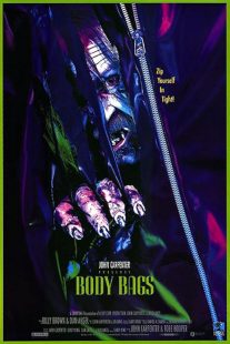 فیلم Body Bags 1993 1 MV5BZjZhOTU3OWQtOTQzNC00OWJkLWI0ODQtZmJkYzg1NWQ0NTdmXkEyXkFqcGc@. V1 SX500