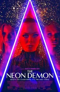 فیلم The Neon Demon 2016 1 MV5BNTAyOTkxNTQ3NV5BMl5BanBnXkFtZTgwMjQ1NzQxOTE@. SY600 SX400