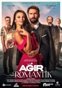 فیلم ترکی Ağır Romantik 1 MV5BOWY5ZjIxZmEtOGZmNi00MWQzLWFkOGYtOTJlMWVkYjQ0MDEyXkEyXkFqcGc@. SY600 SX400