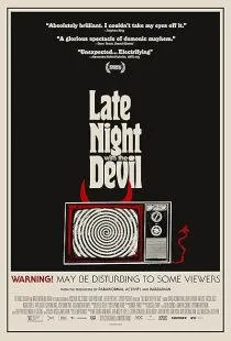 فیلم Late Night with the Devil 2023 1 MV5BYTRiNWZlNGMtOTUwZi00ZjE4LWE1ZjEtNWE4MGQ2ZGU5NDliXkEyXkFqcGc@. SY600 SX400