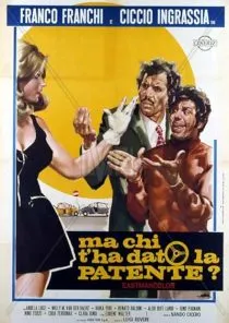 فیلم Ma chi t’ha dato la patente? 1970 1 MV5BZmEwZjdmZDYtYjZmOS00ODdjLWI4NjEtNGY1OWJiY2E4YTQ1XkEyXkFqcGc@. SY600 SX400