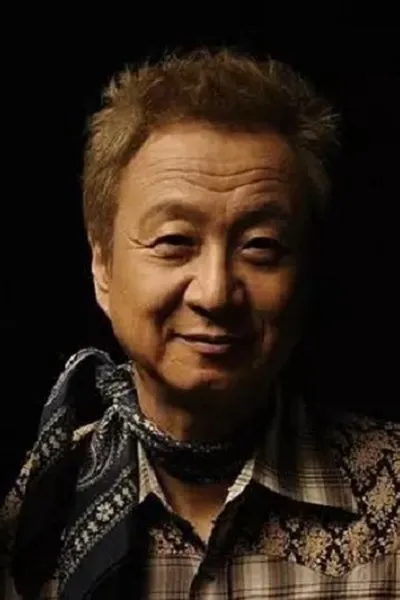 Alex Esola