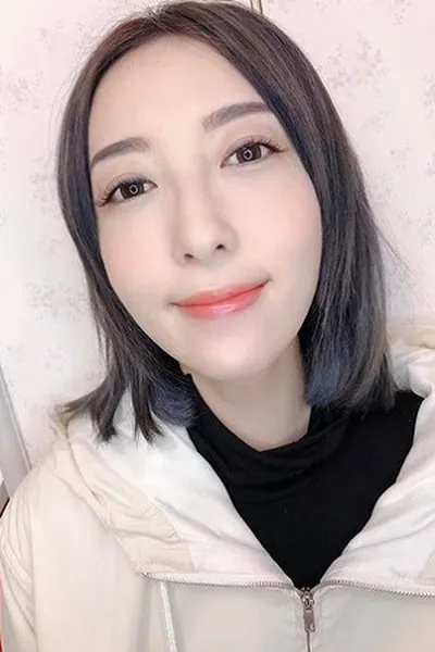 Dewi Chien